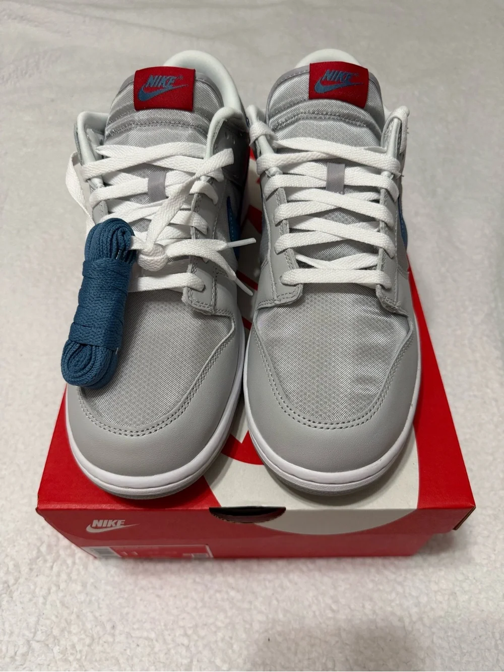 New Men’s Size 11 Nike Dunk Low Qs Metallic Silver / Aegean Storm Silver Surfer